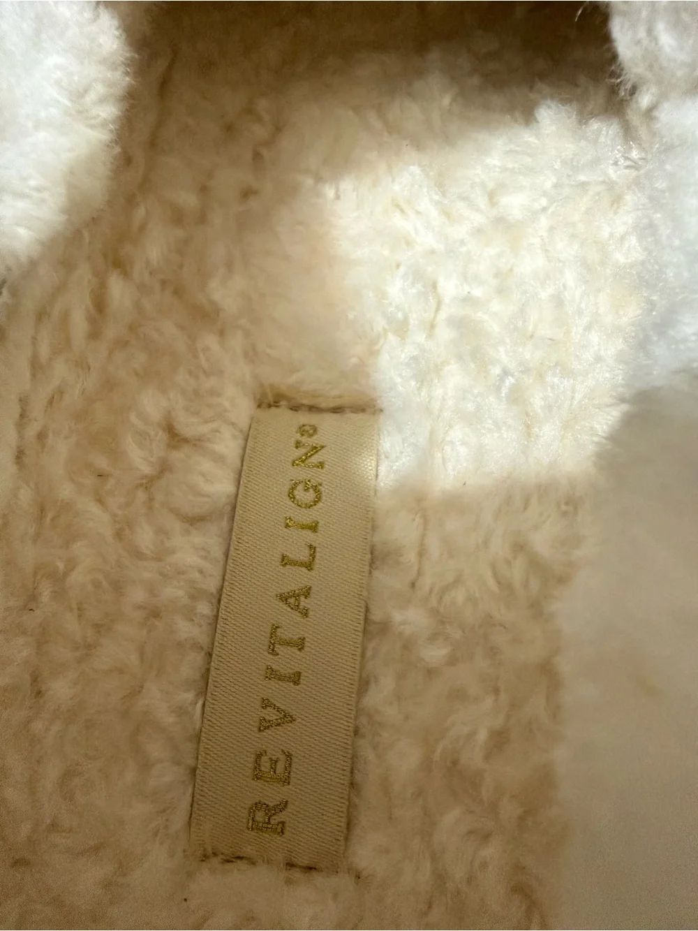Revitalign Rio Cozy Women’s Slip On Shoes Almond Suede Faux Fur Size 8 NWT